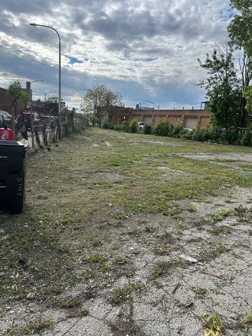 3128 W GRAND Avenue, Chicago, IL 60622