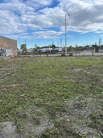 3128 W GRAND Avenue, Chicago, IL 60622