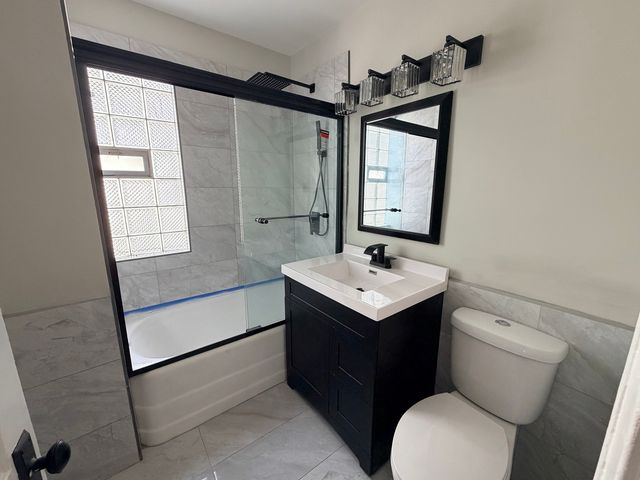 11415 S Prairie Avenue, Chicago, IL 60628
