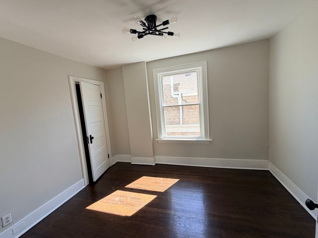 11415 S Prairie Avenue, Chicago, IL 60628