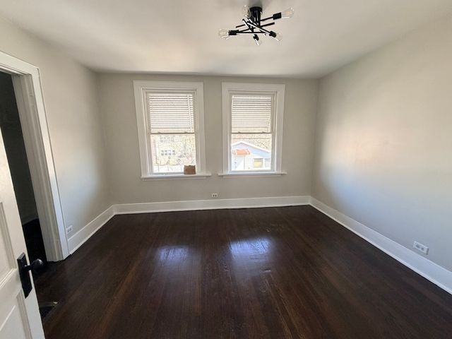 11415 S Prairie Avenue, Chicago, IL 60628