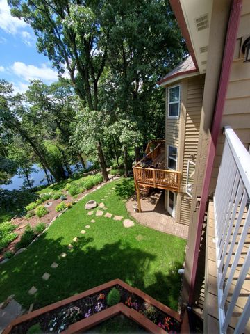 2488 Hillwood Drive E, Maplewood, MN 55119