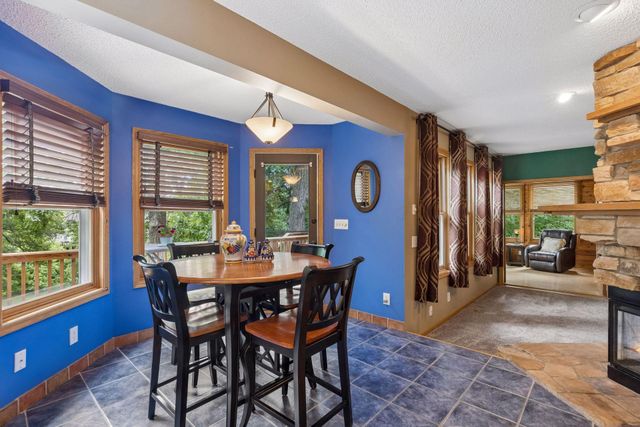2488 Hillwood Drive E, Maplewood, MN 55119