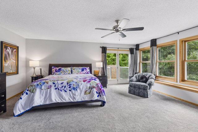 2488 Hillwood Drive E, Maplewood, MN 55119