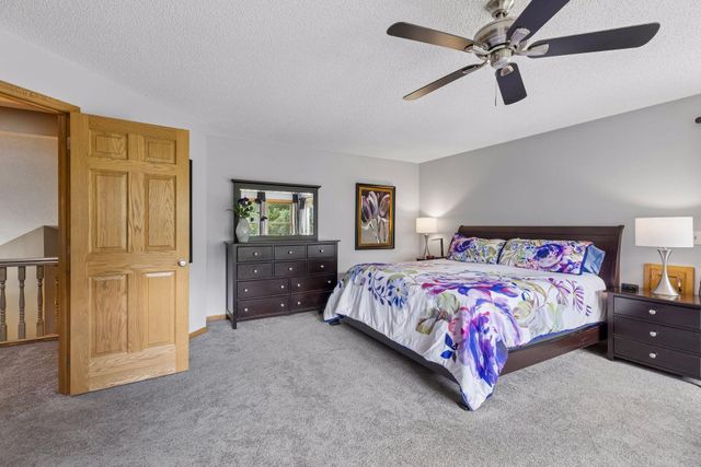2488 Hillwood Drive E, Maplewood, MN 55119