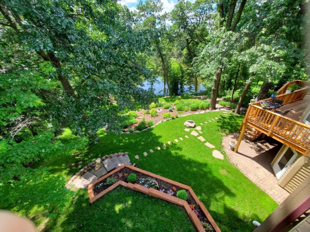 2488 Hillwood Drive E, Maplewood, MN 55119