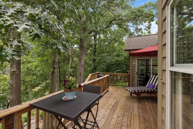 2488 Hillwood Drive E, Maplewood, MN 55119