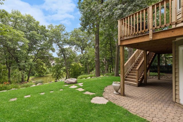 2488 Hillwood Drive E, Maplewood, MN 55119