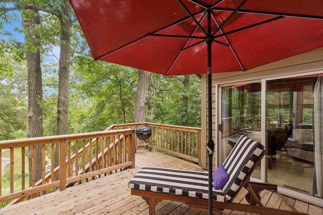 2488 Hillwood Drive E, Maplewood, MN 55119