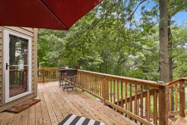2488 Hillwood Drive E, Maplewood, MN 55119