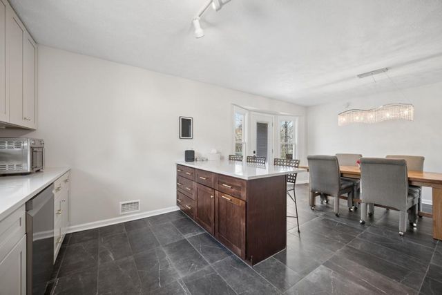 801 Sandra Lynn Lane, Woodstock, GA 30188