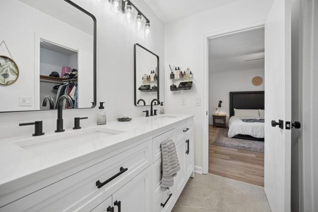 801 Sandra Lynn Lane, Woodstock, GA 30188