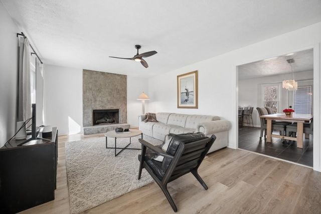 801 Sandra Lynn Lane, Woodstock, GA 30188