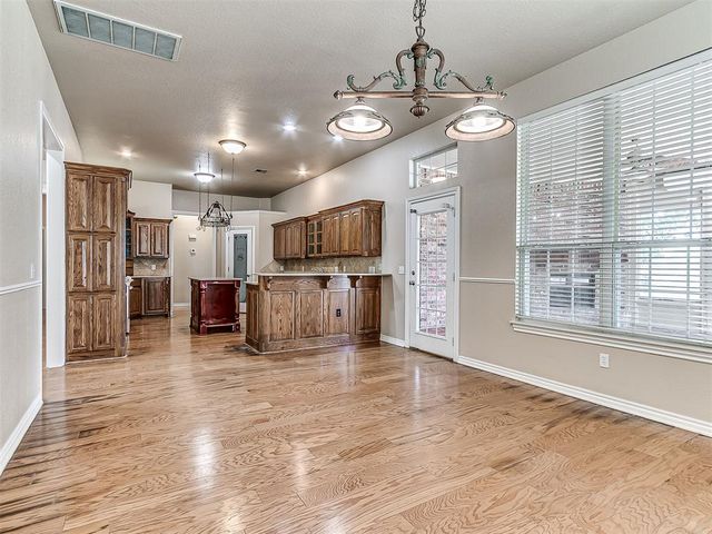 16609 Village Garden Drive, Edmond, OK 73012