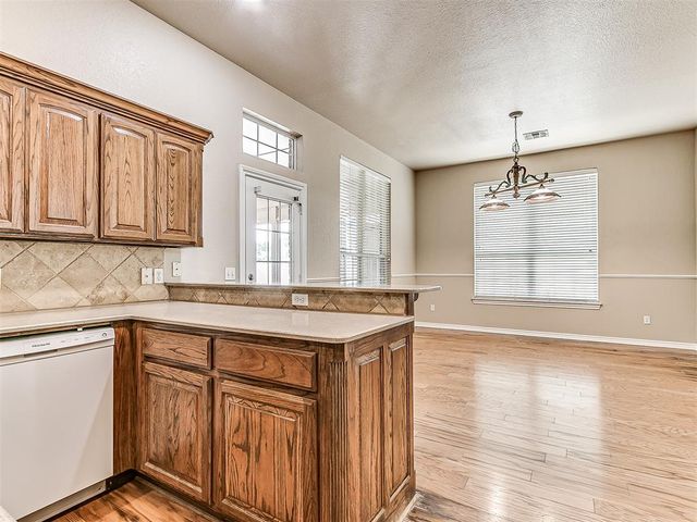 16609 Village Garden Drive, Edmond, OK 73012