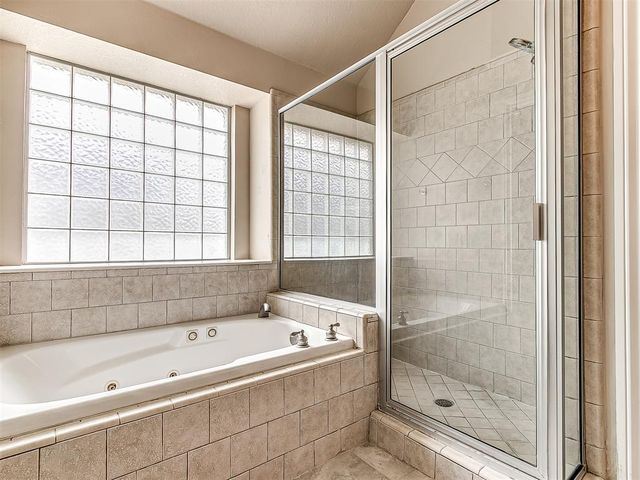 16609 Village Garden Drive, Edmond, OK 73012
