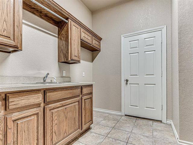 16609 Village Garden Drive, Edmond, OK 73012