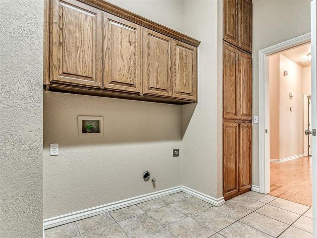 16609 Village Garden Drive, Edmond, OK 73012