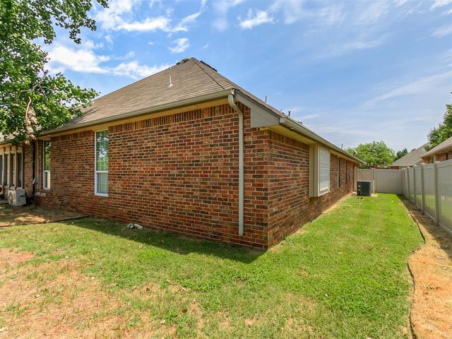 16609 Village Garden Drive, Edmond, OK 73012