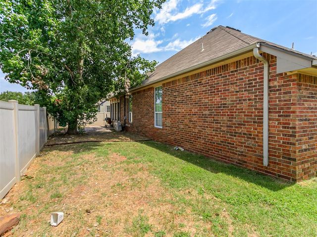 16609 Village Garden Drive, Edmond, OK 73012