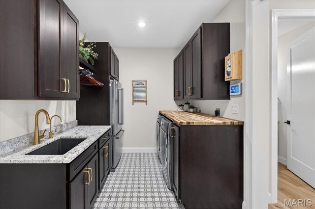 1228 Gooseberry Lane, Chesterfield, MO 63005