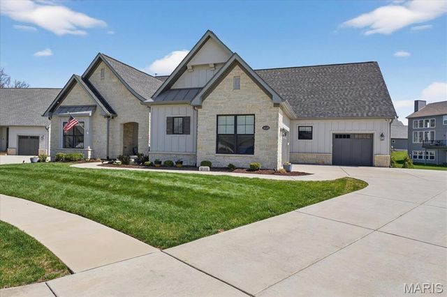 1228 Gooseberry Lane, Chesterfield, MO 63005
