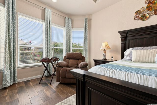 909 BEECHWOOD LN, New Braunfels, TX 78130