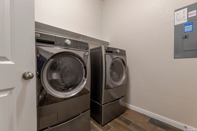 909 BEECHWOOD LN, New Braunfels, TX 78130