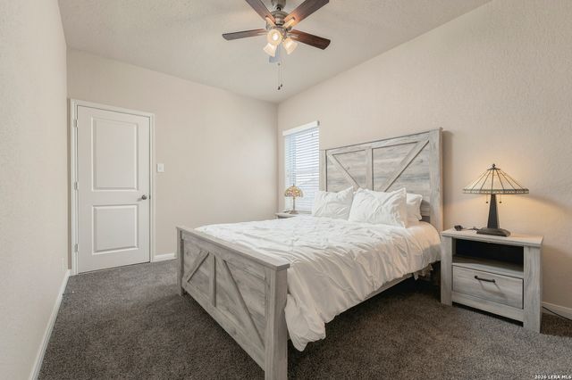 909 BEECHWOOD LN, New Braunfels, TX 78130