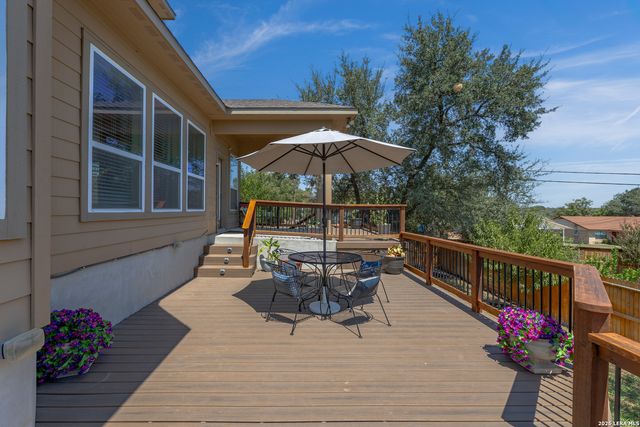 909 BEECHWOOD LN, New Braunfels, TX 78130