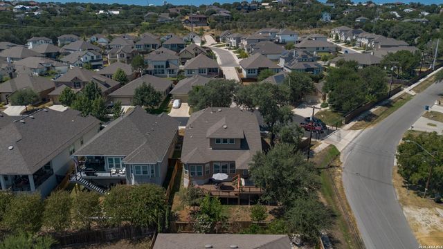 909 BEECHWOOD LN, New Braunfels, TX 78130
