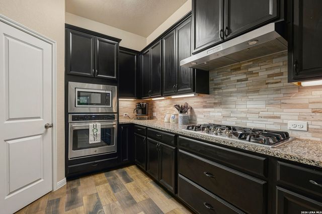 909 BEECHWOOD LN, New Braunfels, TX 78130