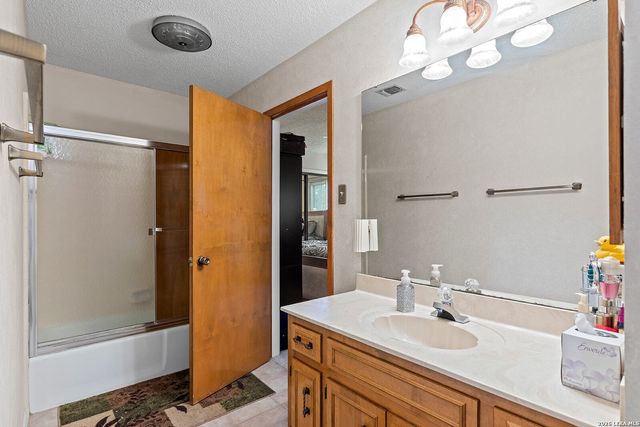 7635 Tippit, San Antonio, TX 78240