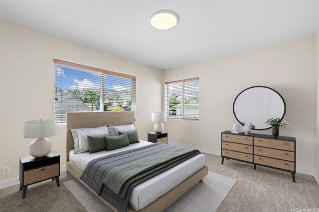 98-2078 Kaahumanu Street E, Aiea, HI 96701