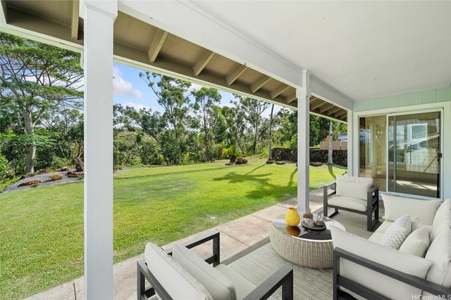 98-2078 Kaahumanu Street E, Aiea, HI 96701