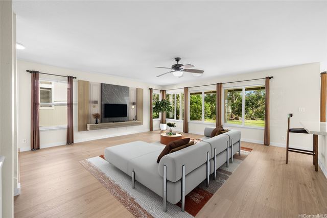 98-2078 Kaahumanu Street E, Aiea, HI 96701