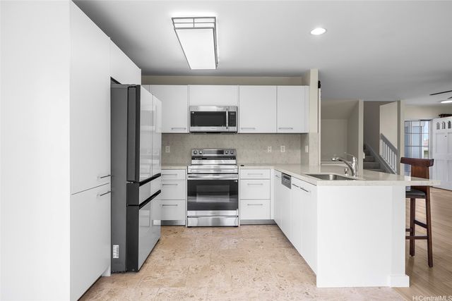 98-2078 Kaahumanu Street E, Aiea, HI 96701