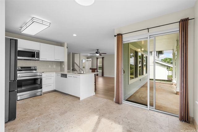 98-2078 Kaahumanu Street E, Aiea, HI 96701