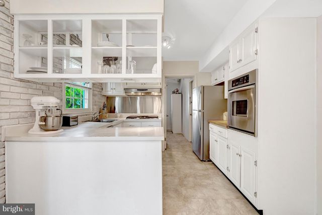 4106 MARBLE LN, Fairfax, VA 22033