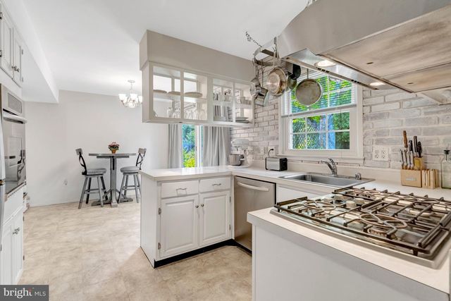 4106 MARBLE LN, Fairfax, VA 22033
