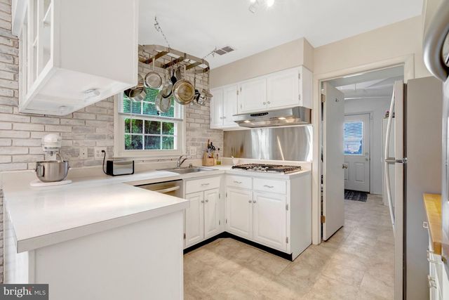 4106 MARBLE LN, Fairfax, VA 22033