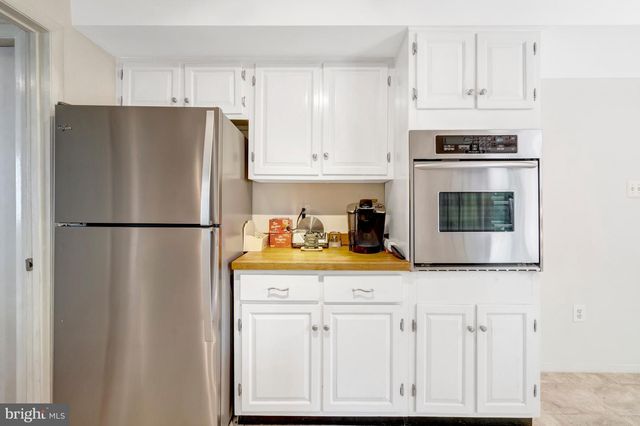 4106 MARBLE LN, Fairfax, VA 22033