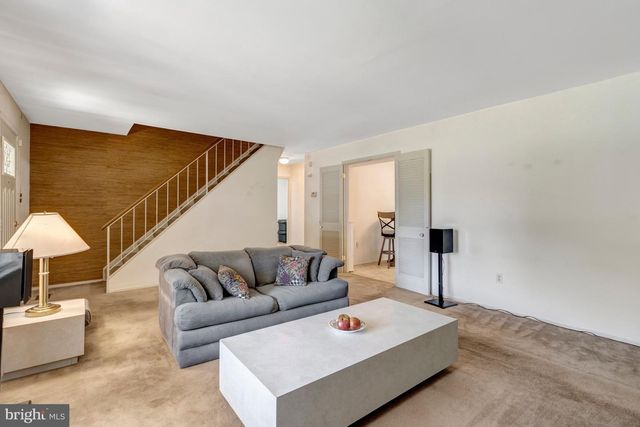 4106 MARBLE LN, Fairfax, VA 22033