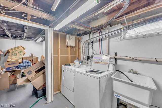 422 W Smith Road, Medina, OH 44256