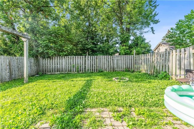 422 W Smith Road, Medina, OH 44256
