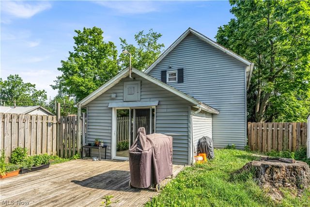 422 W Smith Road, Medina, OH 44256