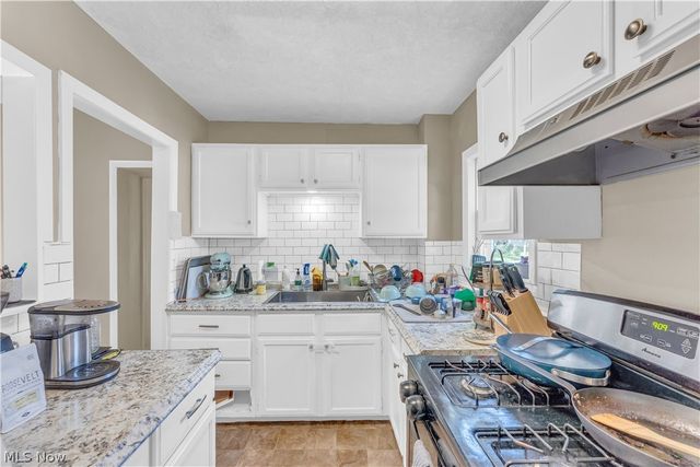 422 W Smith Road, Medina, OH 44256
