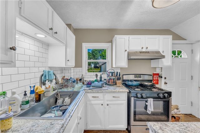 422 W Smith Road, Medina, OH 44256