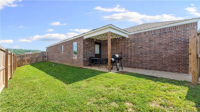 5428 Big Sky Avenue, Springdale, AR 72764