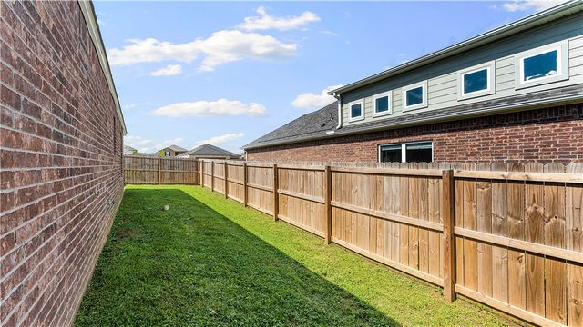 5428 Big Sky Avenue, Springdale, AR 72764
